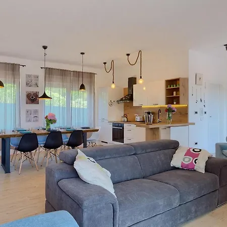 Senorita Tatil Evi Pula