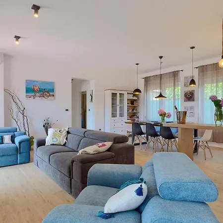 Senorita Tatil Evi Pula