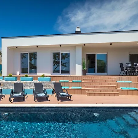 Senorita Tatil Evi Pula